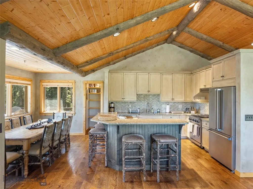 5 Hackamore Big Sky MT 59716
