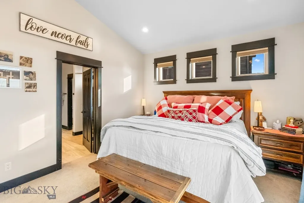 856 White Horse Loop Bozeman MT 59718