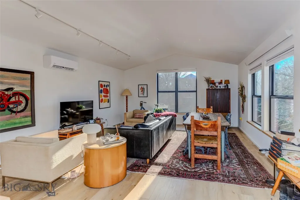 315/317 S D Street Livingston MT 59047
