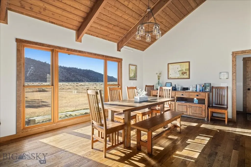 573 E River Road Emigrant MT 59027