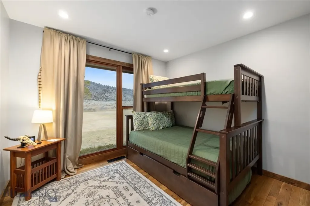 573 E River Road Emigrant MT 59027