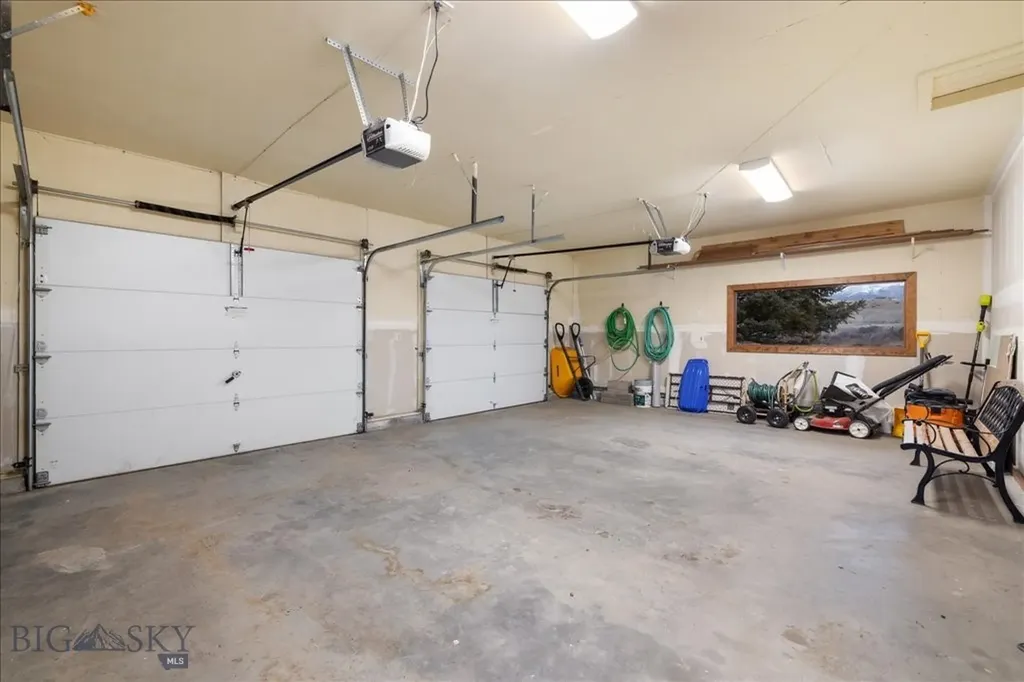 573 E River Road Emigrant MT 59027