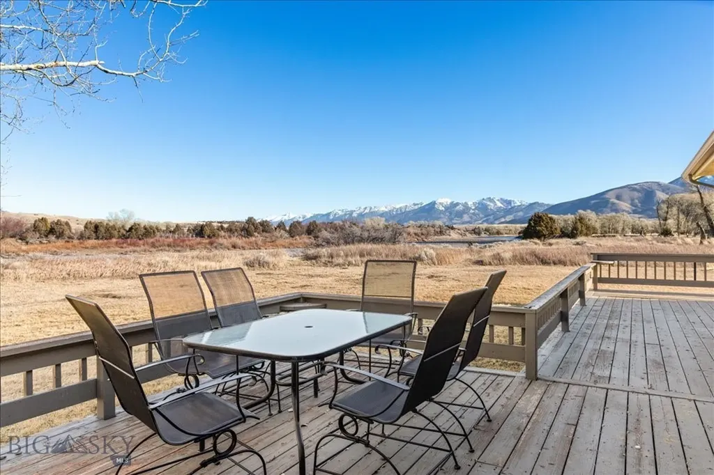 573 E River Road Emigrant MT 59027