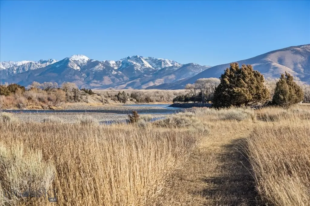 573 E River Road Emigrant MT 59027