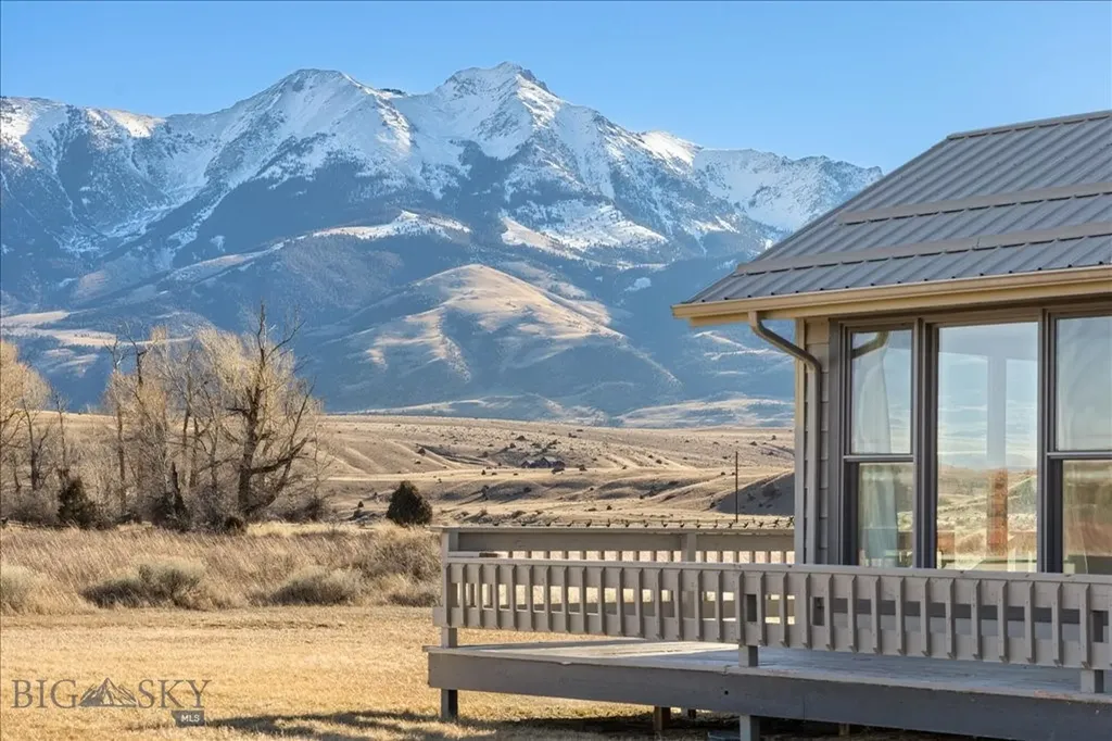 573 E River Road Emigrant MT 59027