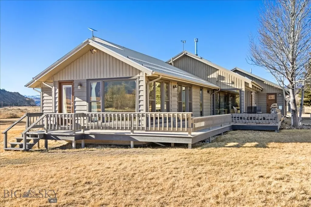 573 E River Road Emigrant MT 59027