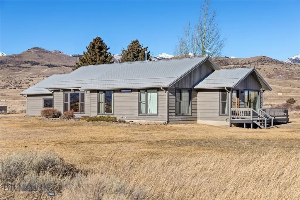 573 E River Road Emigrant MT 59027