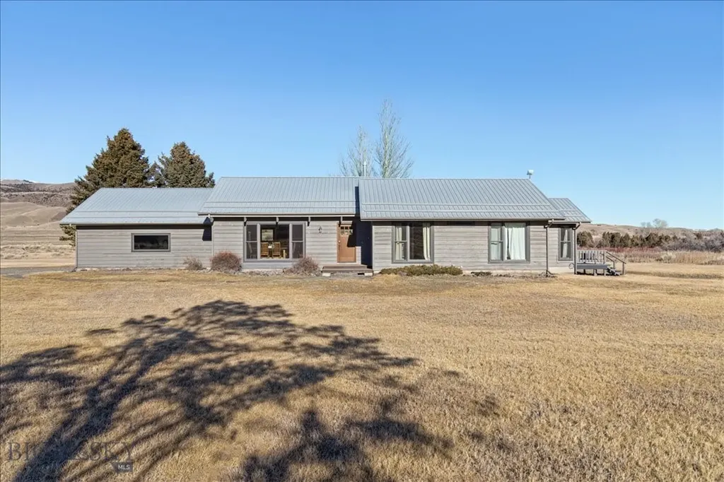 573 E River Road Emigrant MT 59027