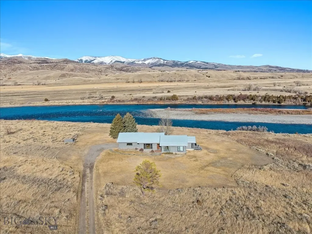 573 E River Road Emigrant MT 59027
