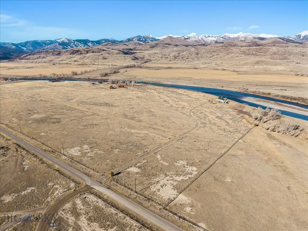 573 E River Road Emigrant MT 59027