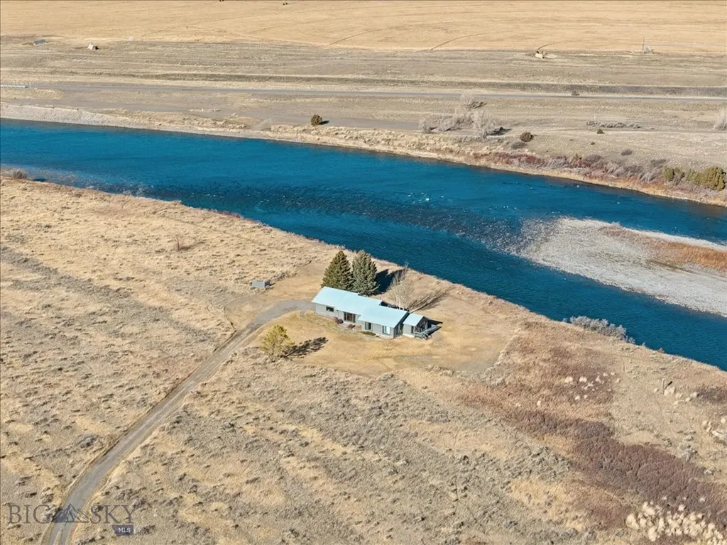 573 E River Road Emigrant MT 59027
