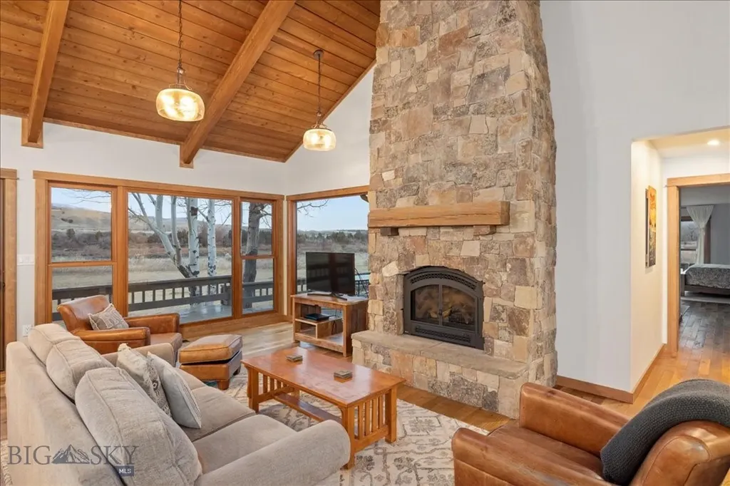 573 E River Road Emigrant MT 59027