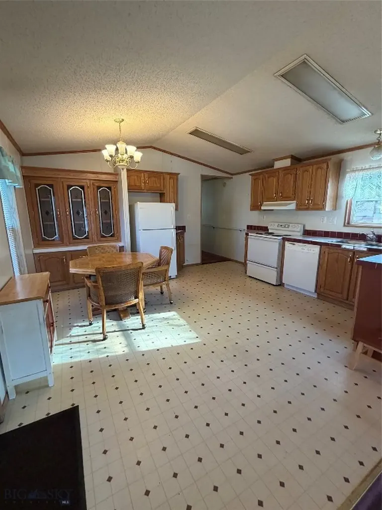 112 N Pine Street Townsend MT 59644