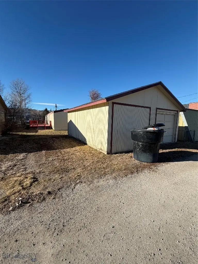 112 N Pine Street Townsend MT 59644