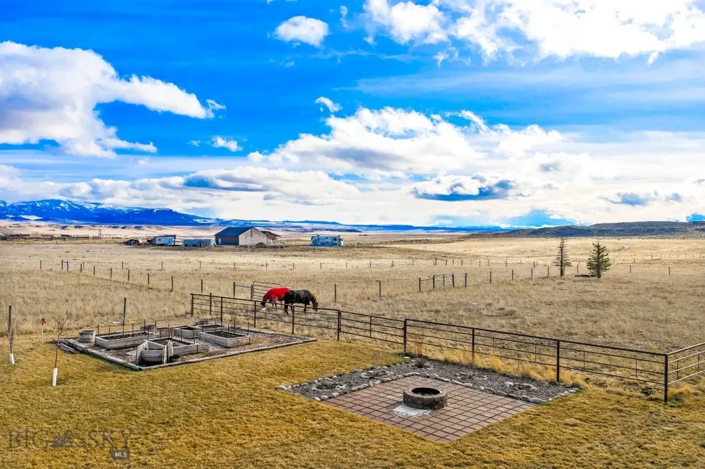10 Windmill Lane Wilsall MT 59086