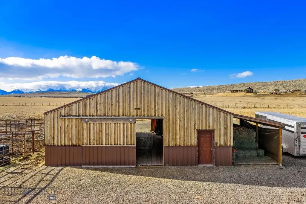 10 Windmill Lane Wilsall MT 59086