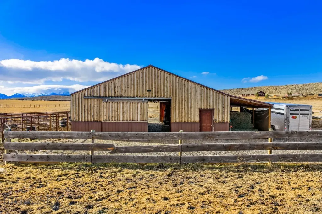 10 Windmill Lane Wilsall MT 59086