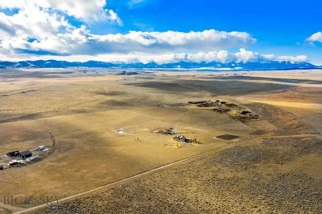 10 Windmill Lane Wilsall MT 59086