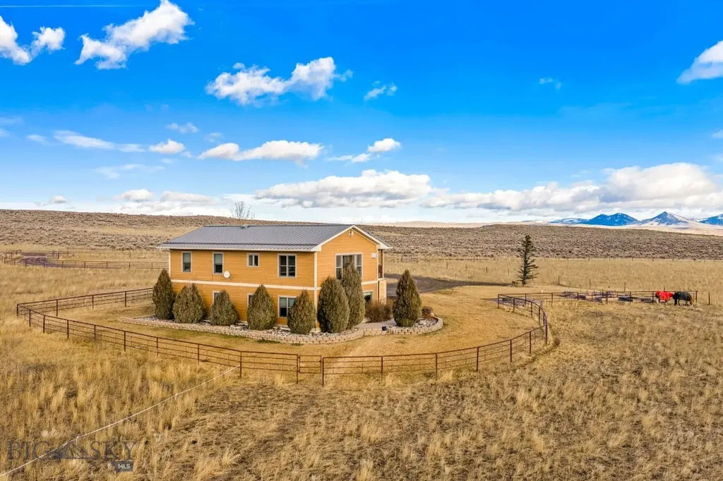 10 Windmill Lane Wilsall MT 59086