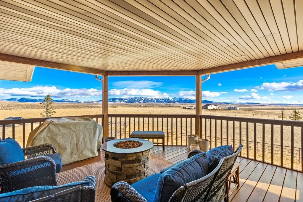 10 Windmill Lane Wilsall MT 59086