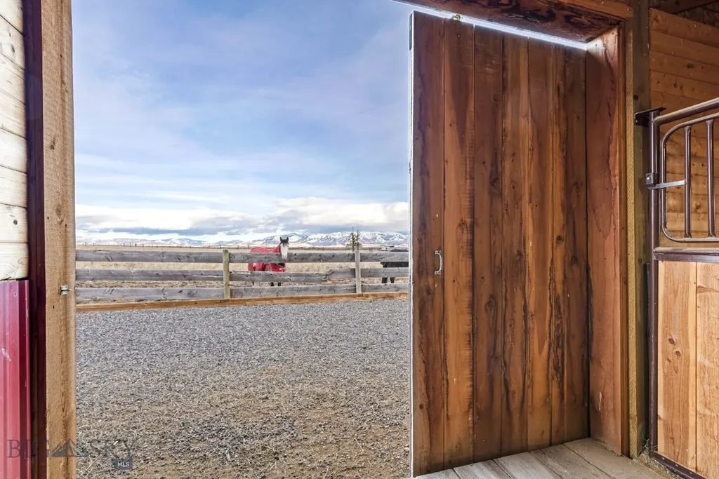 10 Windmill Lane Wilsall MT 59086