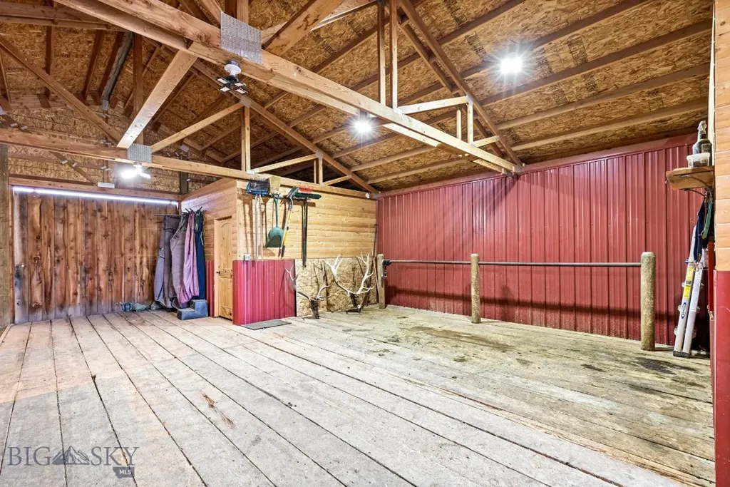 10 Windmill Lane Wilsall MT 59086