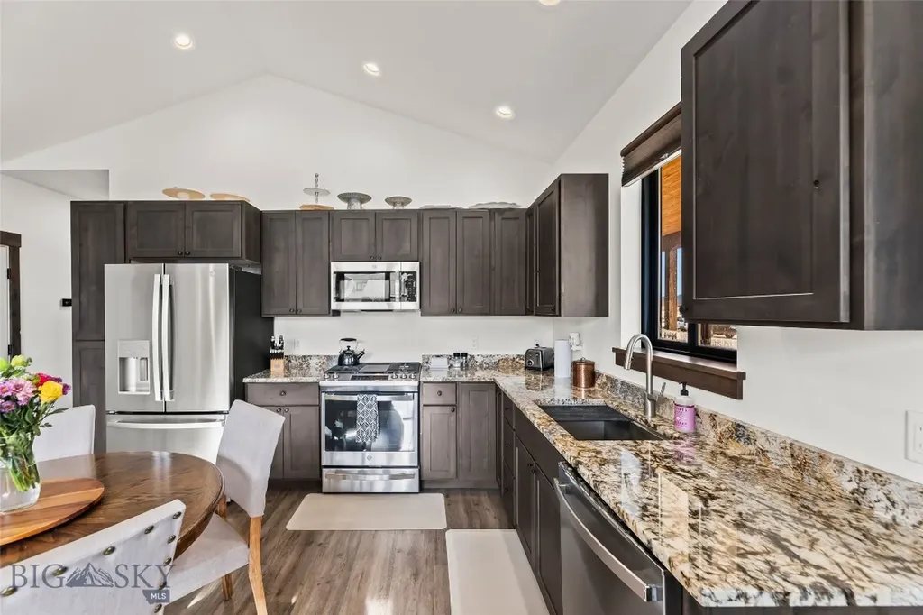 726 & 728 Madison Avenue Ennis MT 59729