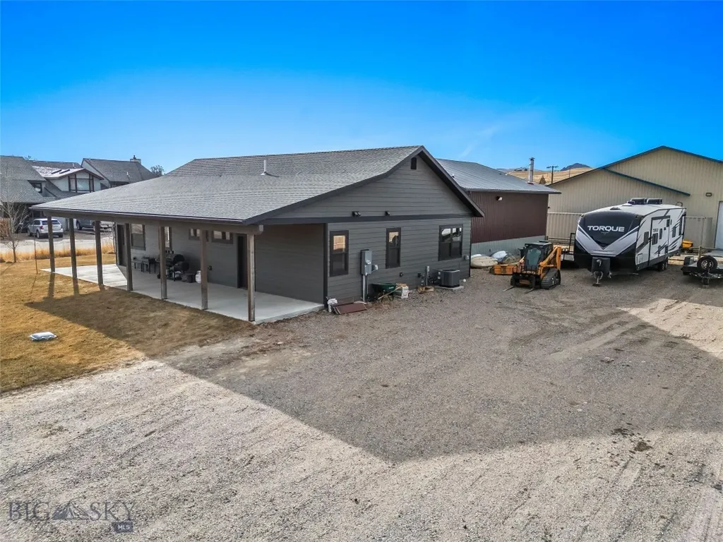 726 & 728 Madison Avenue Ennis MT 59729