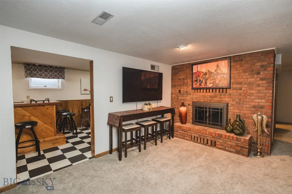 13 Bittersweet Drive Butte MT 59701