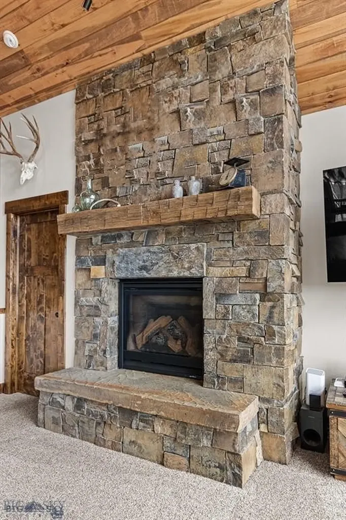 14 Cinnamon Teal Road Ennis MT 59729