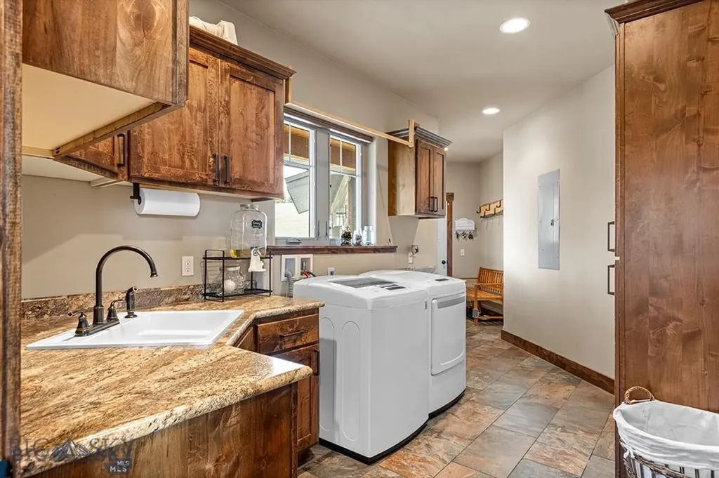 14 Cinnamon Teal Road Ennis MT 59729