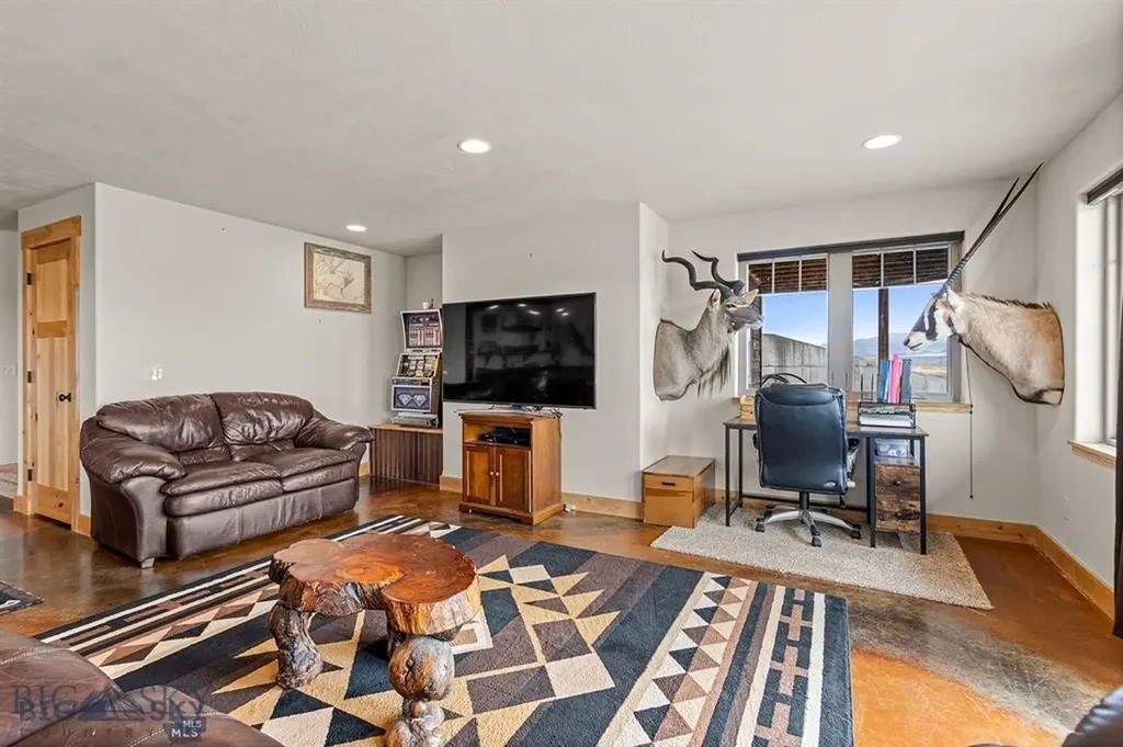 14 Cinnamon Teal Road Ennis MT 59729