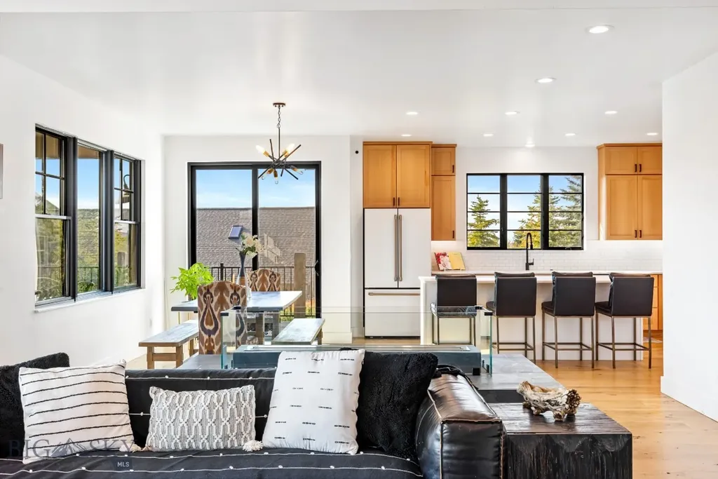 557 St Andrews Bozeman MT 59715