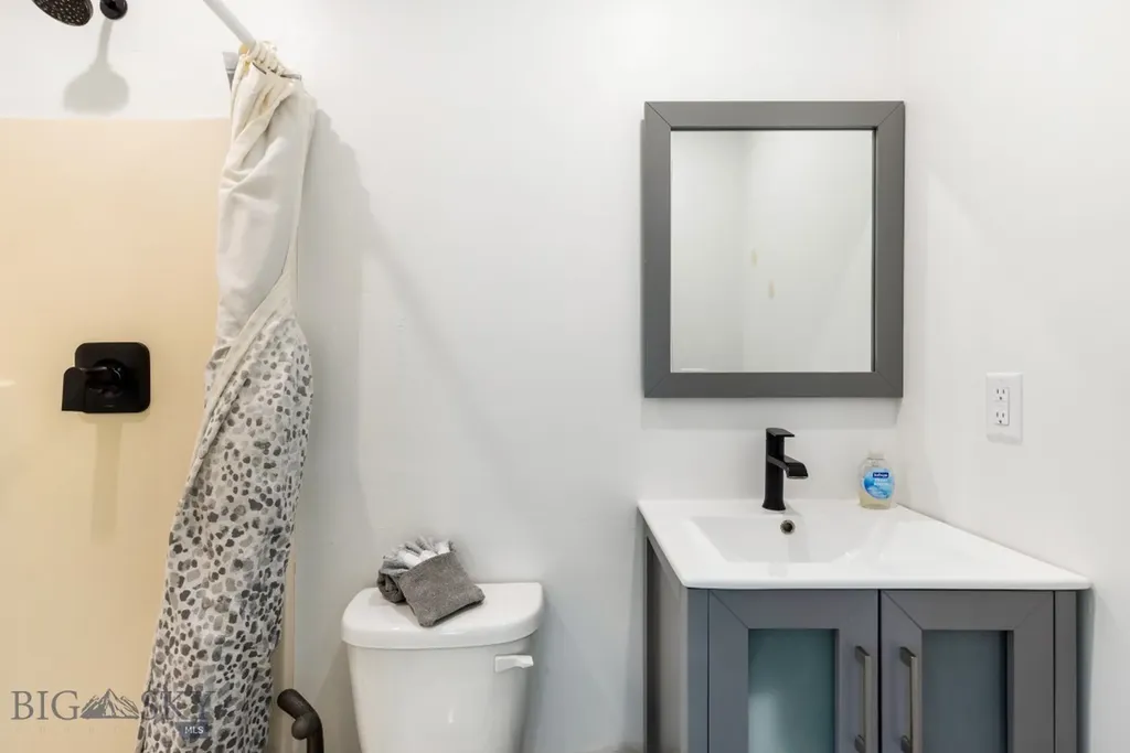 557 St Andrews Bozeman MT 59715