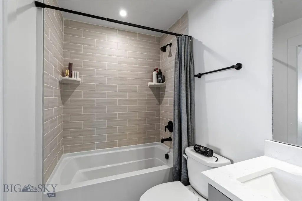 1602 Maple Lane Bozeman MT 59715