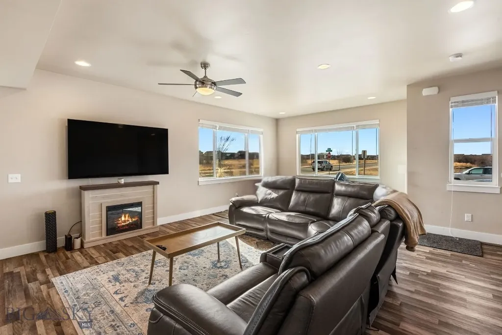 926 Abigail Lane Bozeman MT 59718