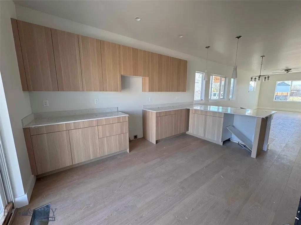 807 Spaniel Lane Belgrade MT 59714