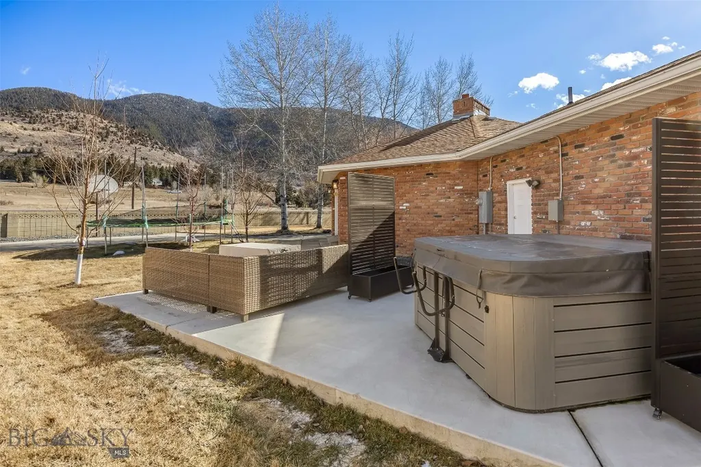 100 Cedar Lake Court Butte MT 59701