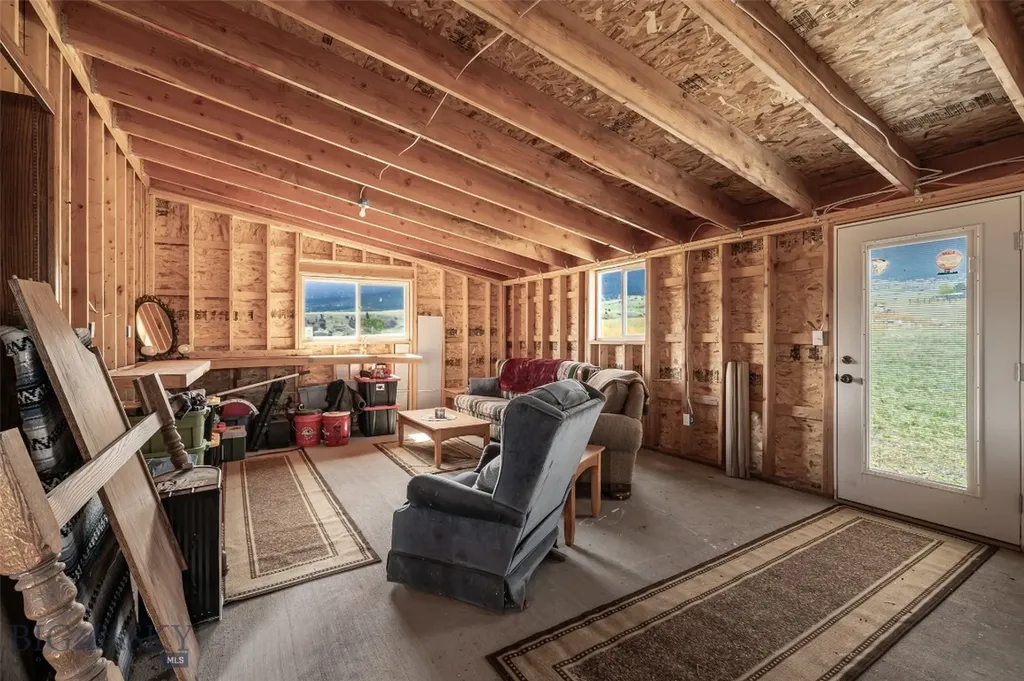 137 Buffalo Trail Livingston MT 59047