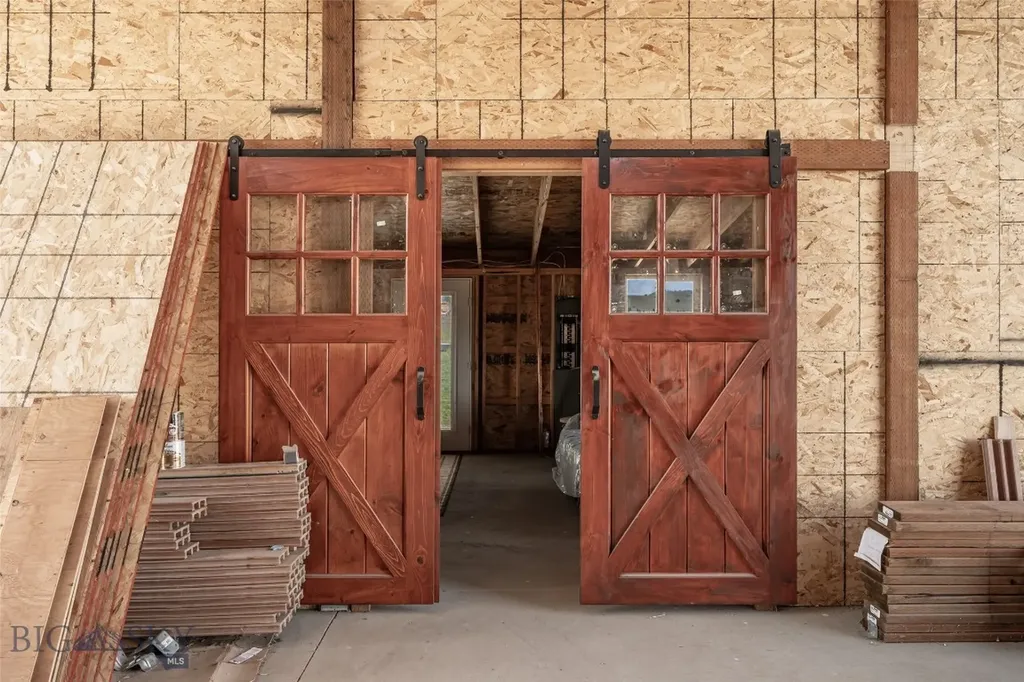 137 Buffalo Trail Livingston MT 59047