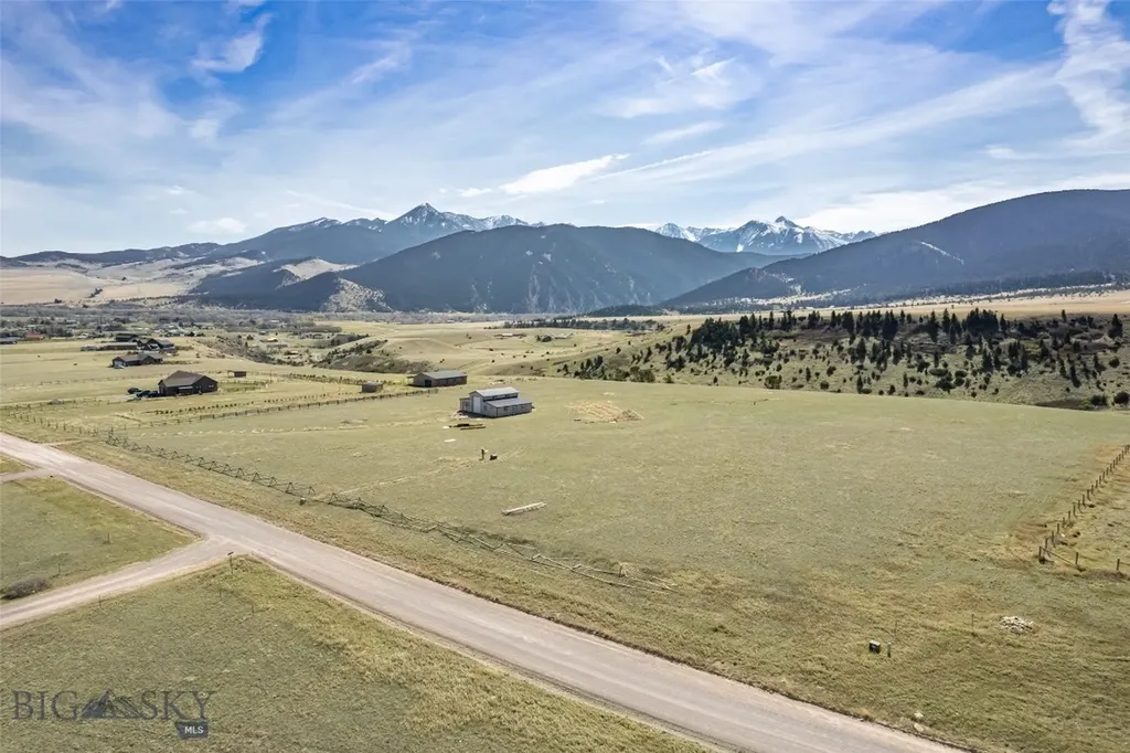 137 Buffalo Trail Livingston MT 59047