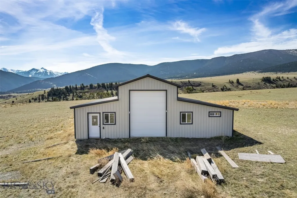 137 Buffalo Trail Livingston MT 59047
