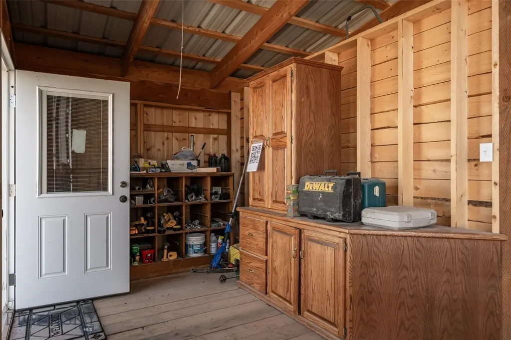 137 Buffalo Trail Livingston MT 59047