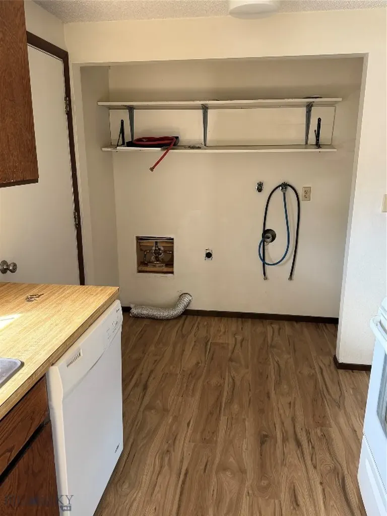 1206 E Glendale Street Dillon MT 29725