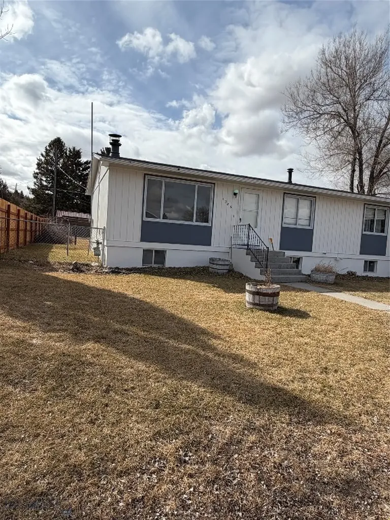 1206 E Glendale Street Dillon MT 29725