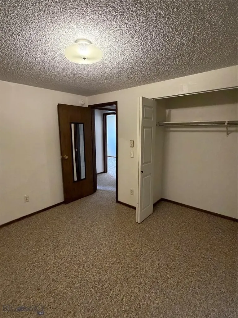 1206 E Glendale Street Dillon MT 29725