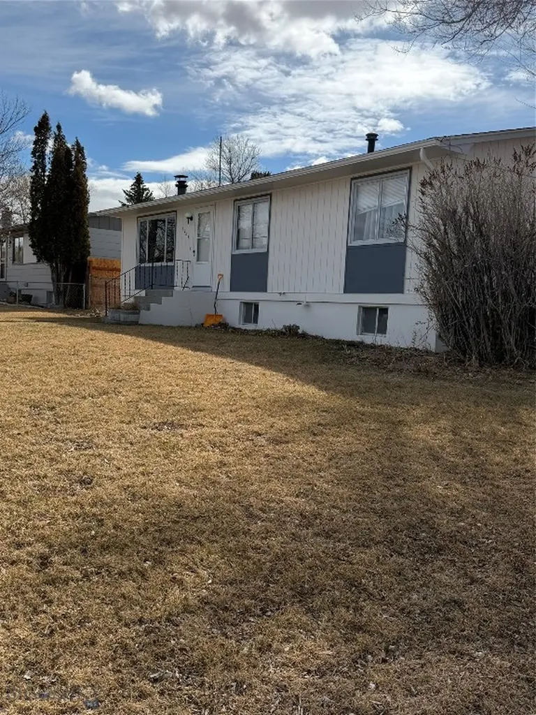 1206 E Glendale Street Dillon MT 29725