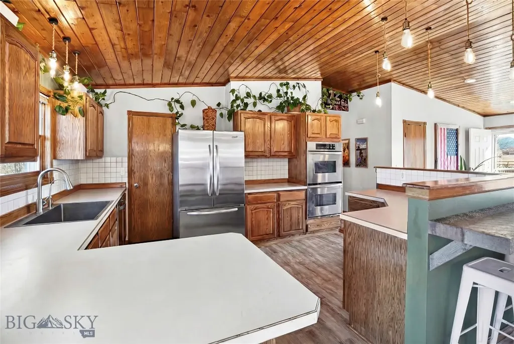 875 Nixon Gulch Road Manhattan MT 59741