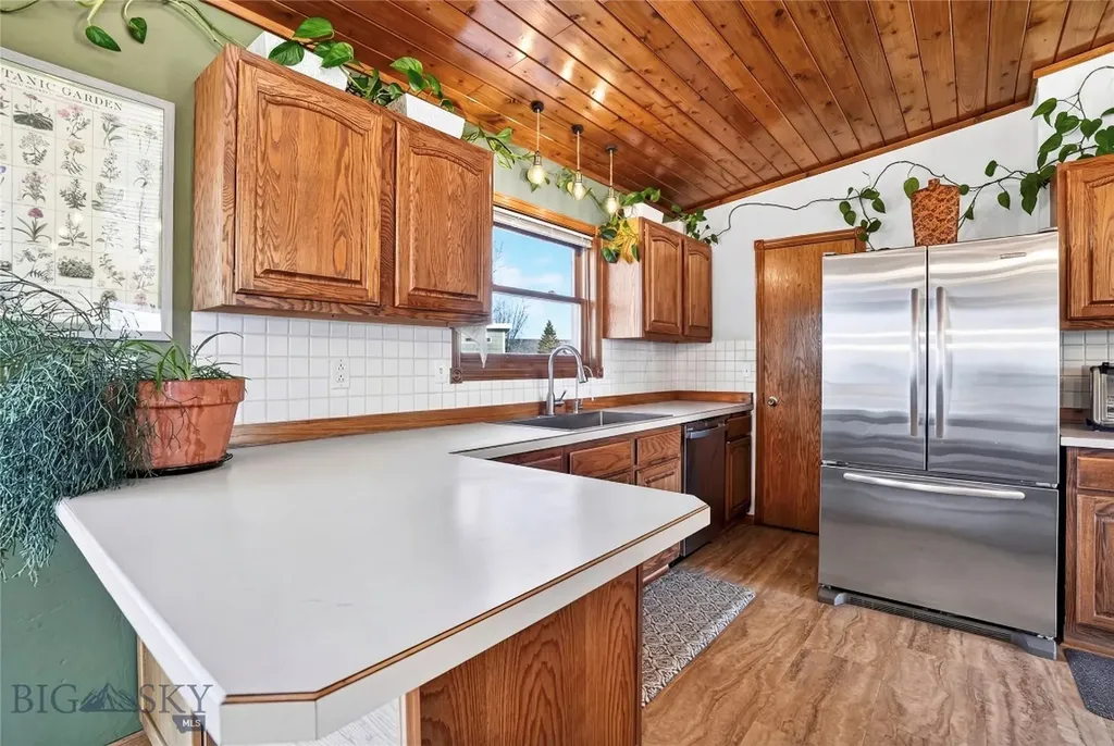 875 Nixon Gulch Road Manhattan MT 59741