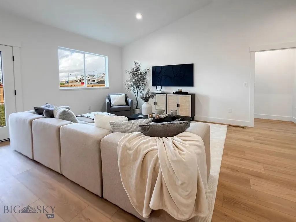 864 Accolade Loop Belgrade MT 59714
